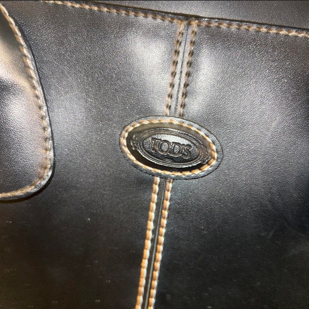 Tod's Black Leather Shoulder Bag